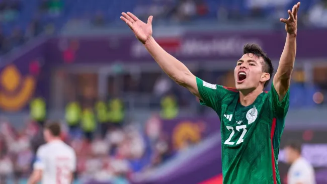 Hirving Lozano en el juego vs Polonia