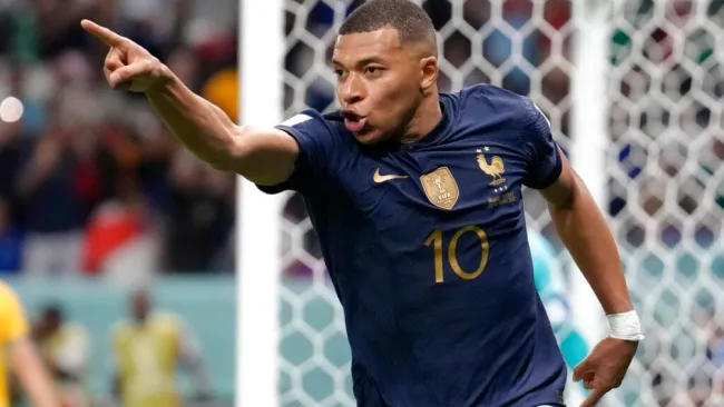 Kylian Mbappé festeja gol ante Australia