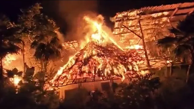 Incencio en Isla Holbox
