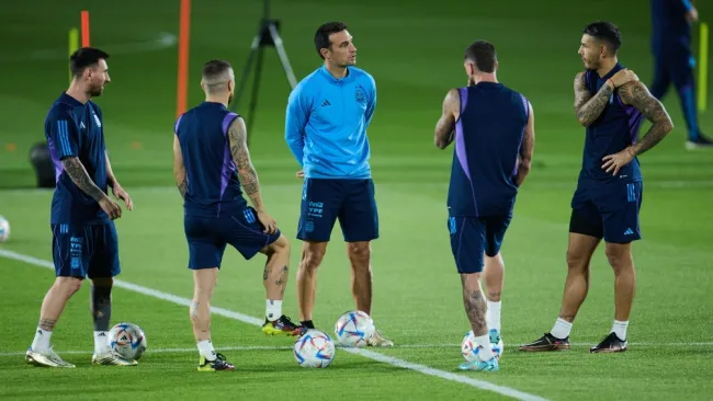 Scaloni en un entrenamiento de Argentina