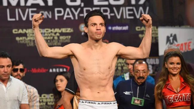 Julio César Chávez Jr. en ceremonia de pesaje