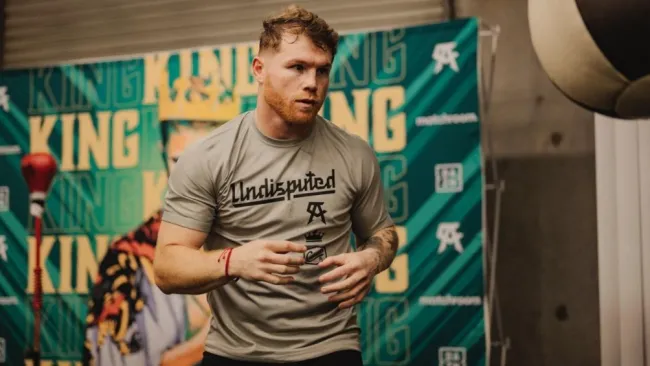 Canelo Álvarez en entrenamiento