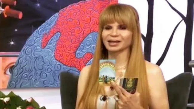 Mhoni Vidente sobre la eliminación de España: 'Fue la maldición de Shakira'