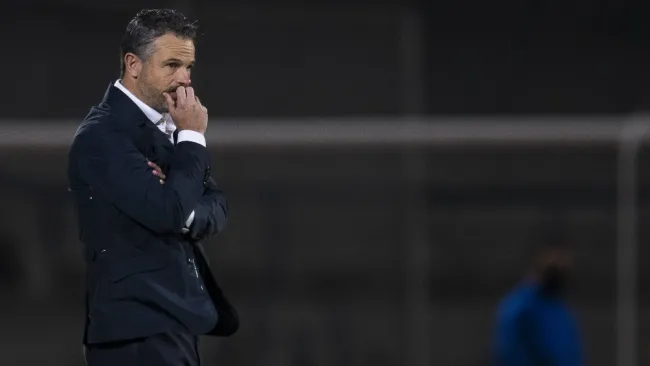 Rafa Puente dirigiendo