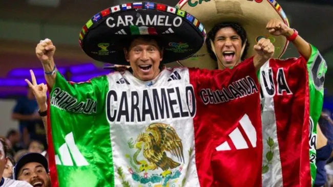 Caramelo durante un partido del Tri