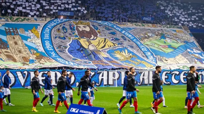 Derbi Asturiano: Cantaron 'Cielito Lindo' en el Carlos Tartieri 