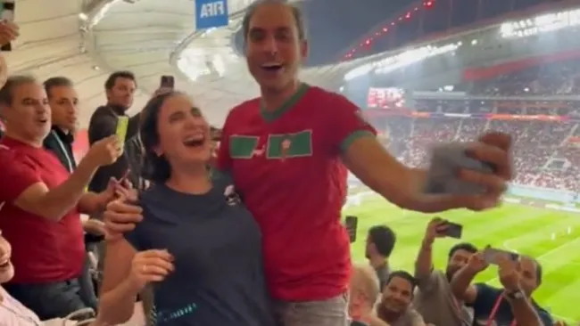 Los novios durante el partido por el Tercer Lugar