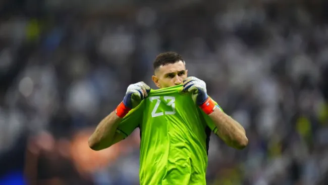 Emiliano Martínez consideró injusto el empate de Francia