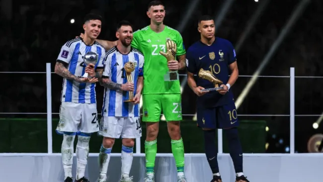 Qatar 2022: Messi, Mbappé, 'Dibu' y Enzo fueron los ganadores de los premios individuales en el Mundial