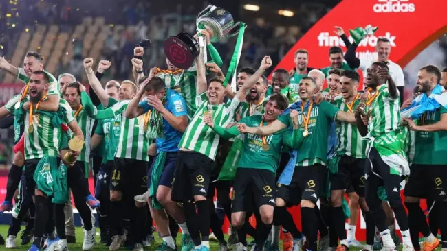 La extraña coincidencia entre la muerte del Papa y el Real Betis