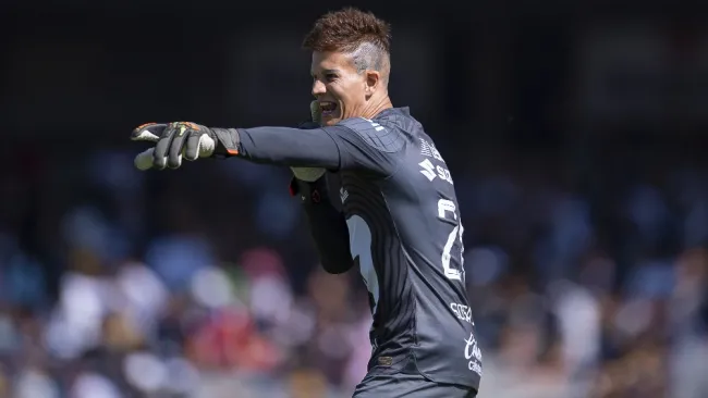 Sebastián Sosa con Pumas