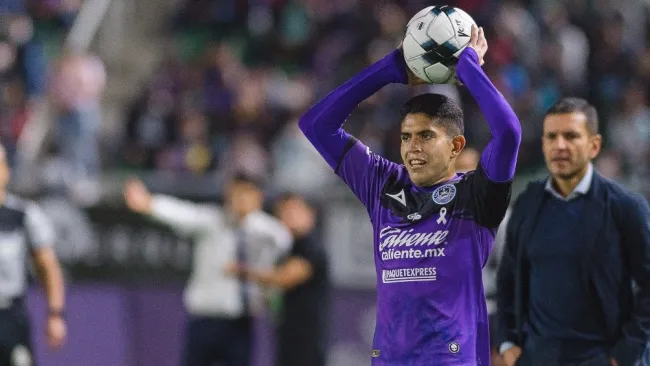 Carlos Vargas en un juego del Mazatlán