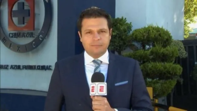 El reportero de ESPN protagonizó bochornoso momento previo al Puebla vs Querétaro