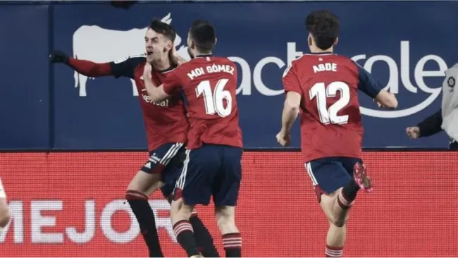 El gol solitario de Aimar Oroz le dio tres puntos a Osasuna en el Sadar