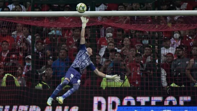 Jiménez regaló su playera tras el América vs Toluca y esto fue lo que pasó