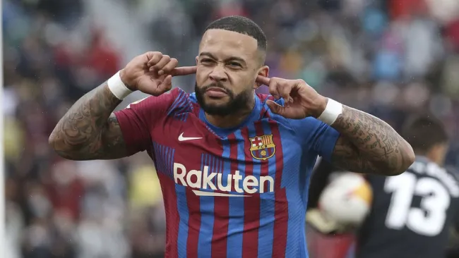 Depay tendría las horas contadas con el FC Barcelona