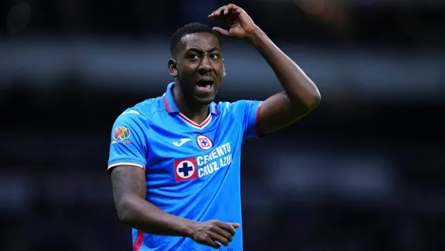 Gonzalo Carneiro, sin fecha de regreso