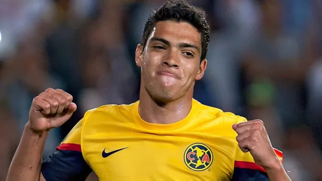 Raúl Jiménez en su etapa con el América 