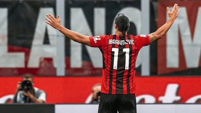  Zlatan Ibrahimovic regresó a entrenar con balón