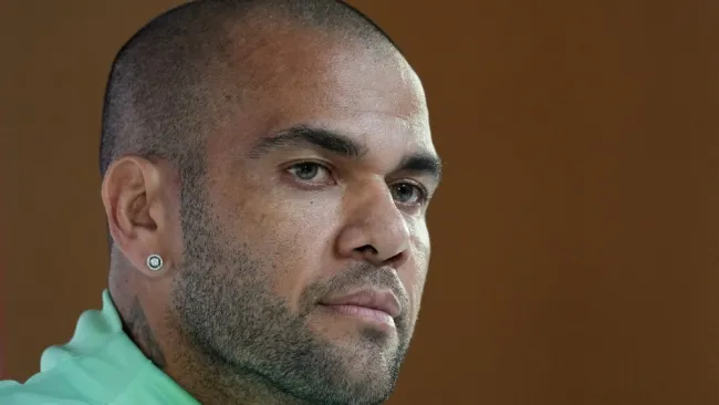 Dani Alves disputó su primer partido de futbol en prisión de Barcelona