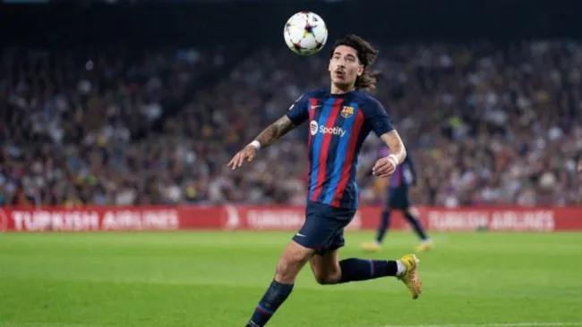 Héctor Bellerín y muchos jugadores más cambiarán de equipo este martes