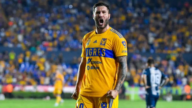 André-Pierre Gignac festeja un gol