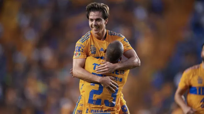 El jugador de Tigres probó que puede hace mas cosas que jugar futbol