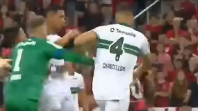 Paranaense y Coritiba tuvieron una mega bronca