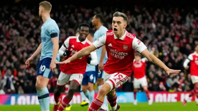 Arsenal sumó un empate más