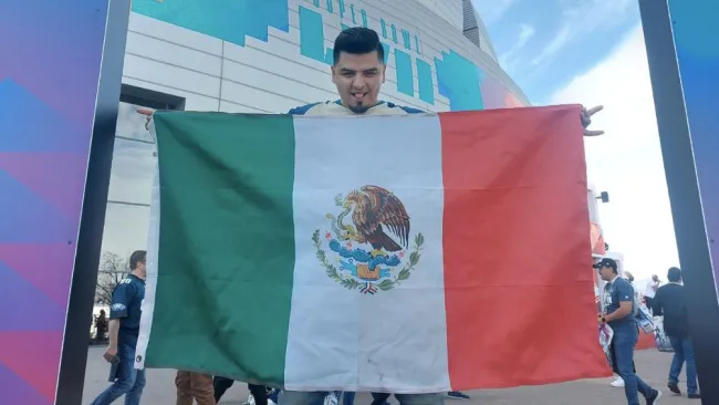 La afición azteca se hace presente en el State Farm Stadium
