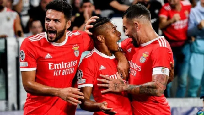 Benfica quiere hacer valer su condición de favorito