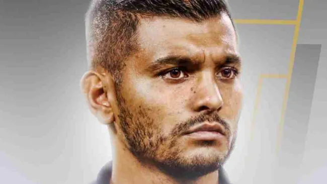 ‘Tecatito’ Corona y Raúl Jiménez estrenan equipo de eSports