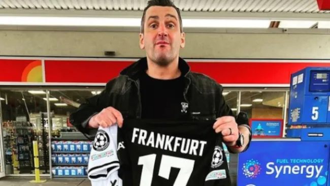 Fenin intentará tener suerte en las artes marciales mixtas 