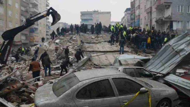 Turquía: Nuevo terremoto de magnitud 6.4 sacude al país turco