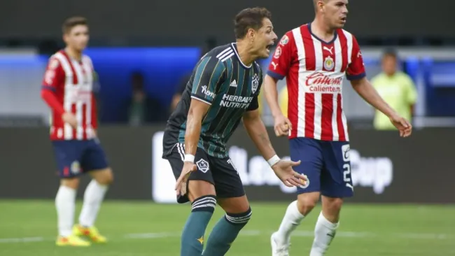 Chicharito Hernández, en duda para arranque de la MLS 