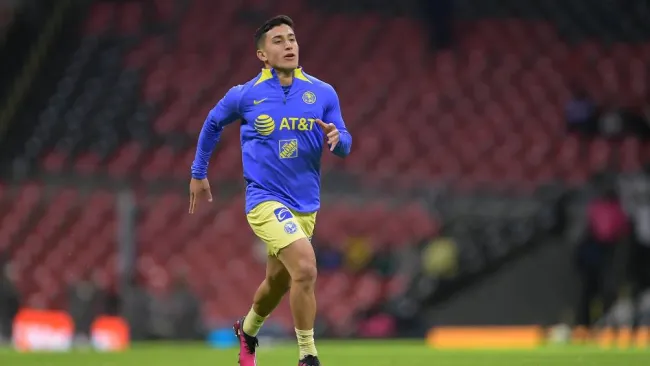 Zendejas con el América