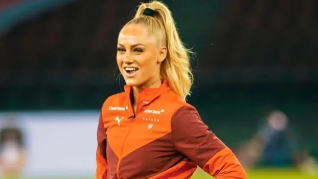 Alisha Lehmann del Aston Villa, con oferta exorbitante para abrir cuenta estilo Only Fans