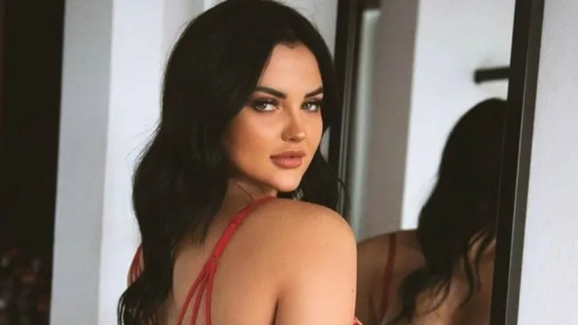 Renee Gracie, de ser piloto de autos a 'brillar' en Only Fans 