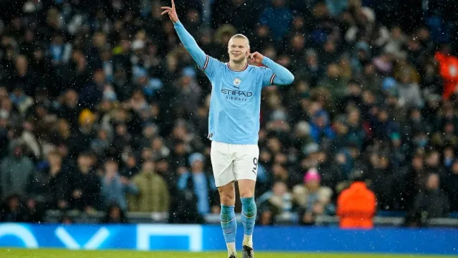 VIDEO: Haaland increíblemente anotó doblete en dos minutos al Leipzig