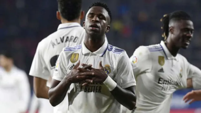 Vinicius Jr volvió a ser víctima de racismo durante El Clásico