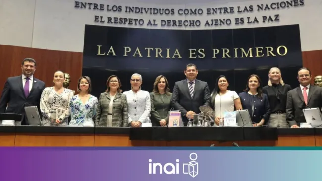 Representantes del INAI en el #InformeINAI2022 en el Senado de la República