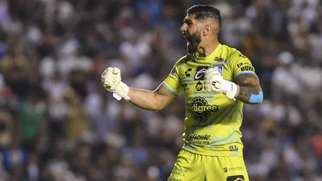 Liga MX: Gil Alcalá es figura en el empate de Gallos y Pumas en el cierre de la Jornada 13