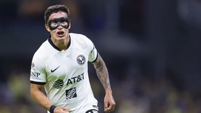 Zendejas durante el duelo contra Cruz Azul