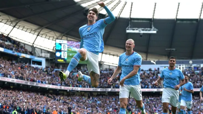 John Stones pega el brinco luego de abrir el marcador