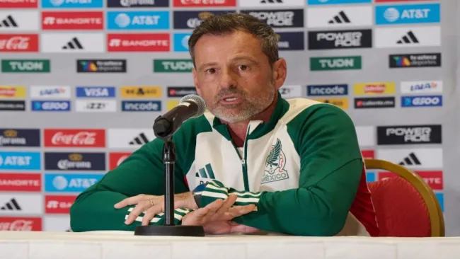 El técnico del Tri dejó en claro que prefiere llamar a futbolistas con proyección al 2026