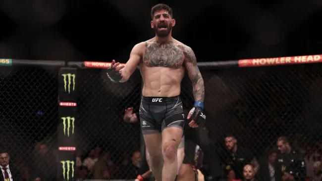 El peleador de la UFC accedió a tan inusual petición