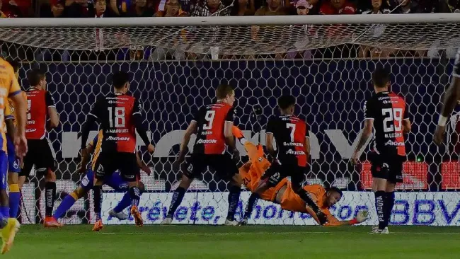 Atlas y Atlético de San Luis empatan sin goles y aseguran su puesto en el Repechaje