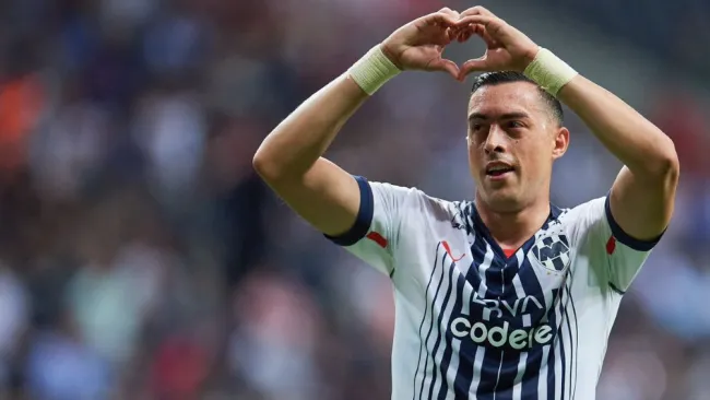 Rogelio Funes Mori festejando un gol ante Pumas