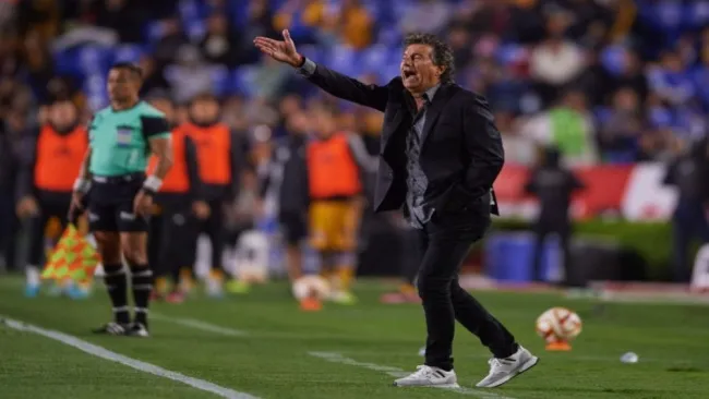 Pese a tener contrato vigente, el estratega afirmó que no sabe lo que pasará de cara al próximo torneo