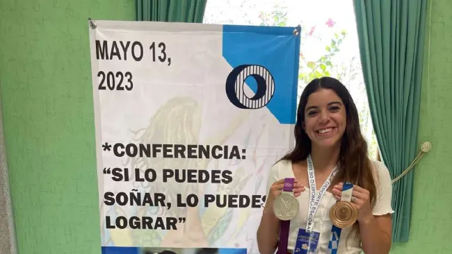 Alejandra Orozco, medallista olímpica, busca ingresos con su nueva conferencia